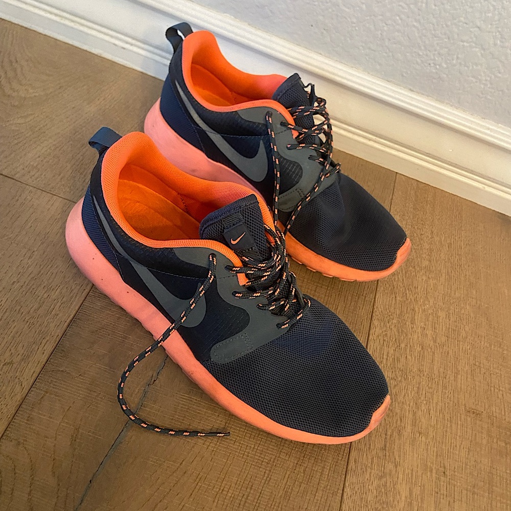 Nike Roche women’s size US 8